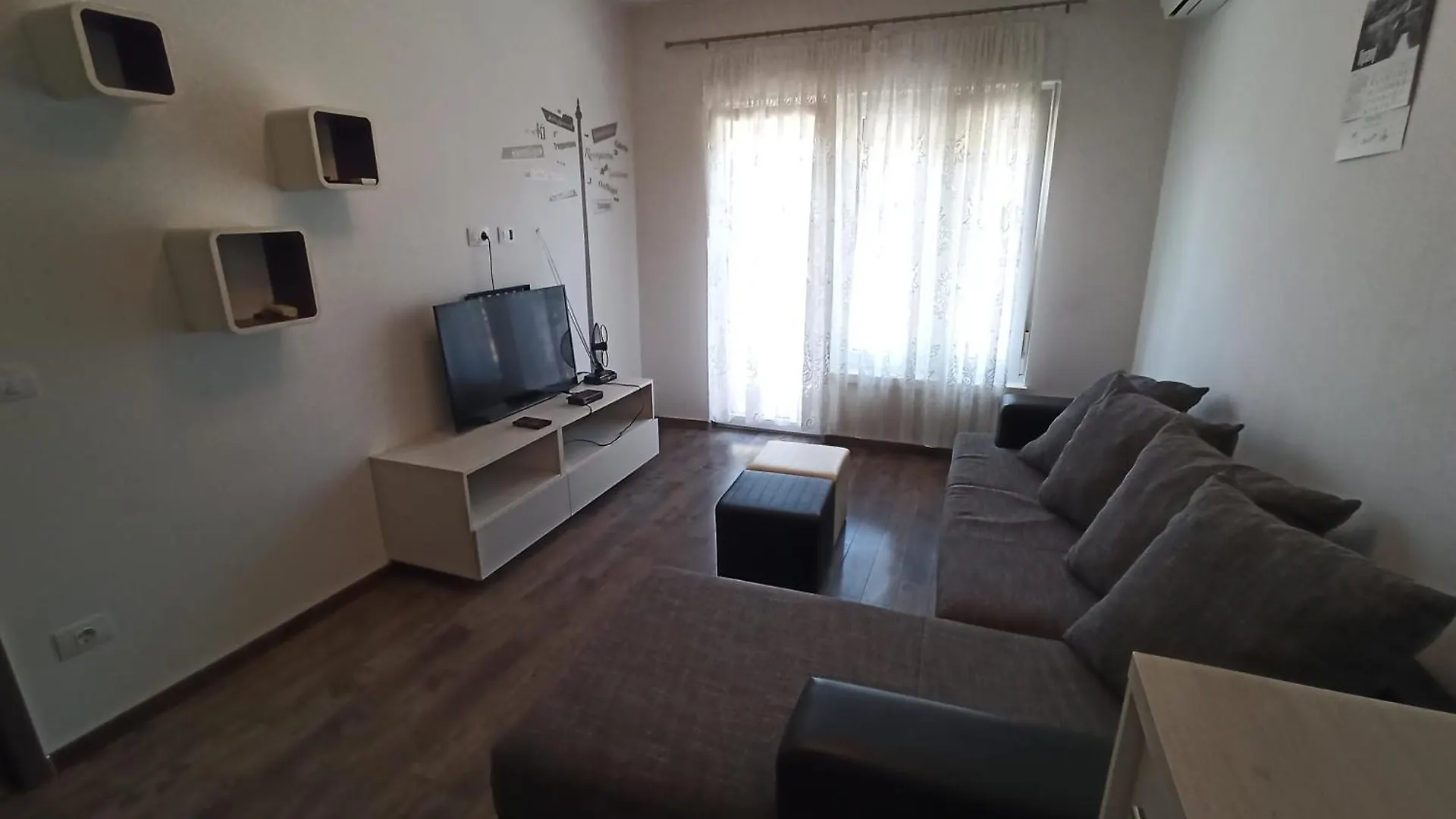 Apartment Mira Pula